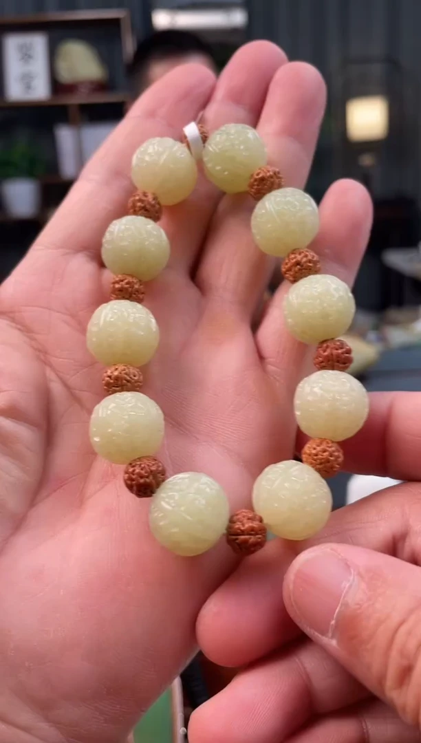 和田玉未镶嵌吊坠(不含链)单圈