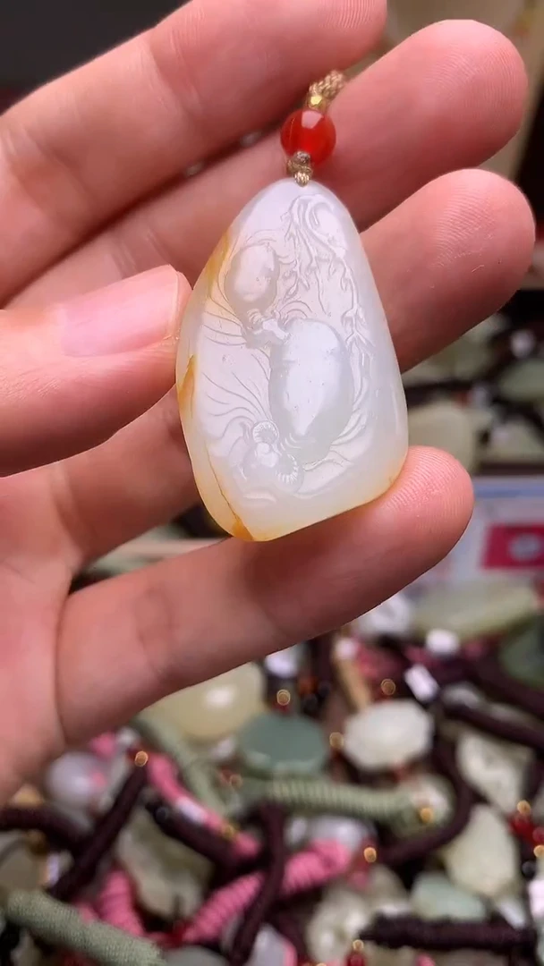 颈饰未镶嵌和田玉1