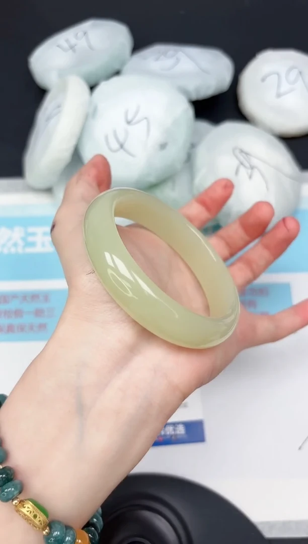 未镶嵌手镯石英质玉298-5859