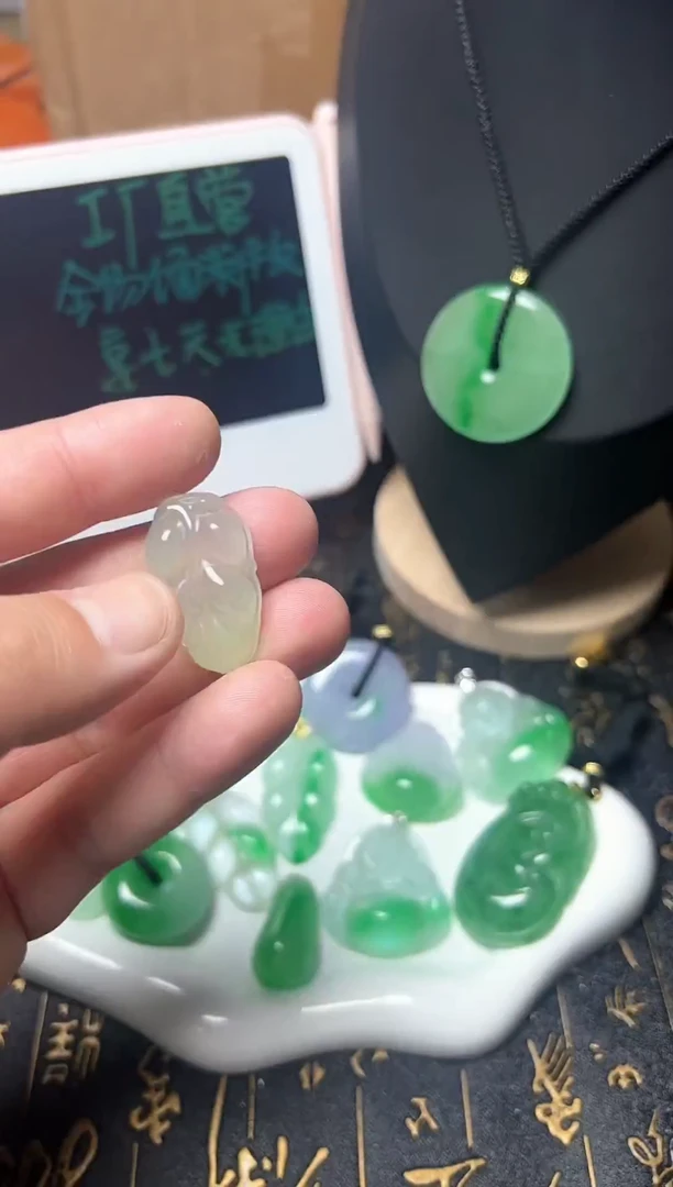 颈饰未镶嵌翡翠所见即所得，一图一物