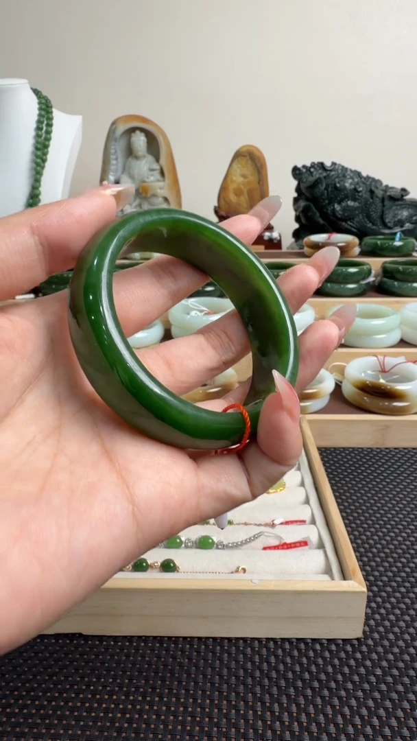 颈饰未镶嵌和田玉手镯58