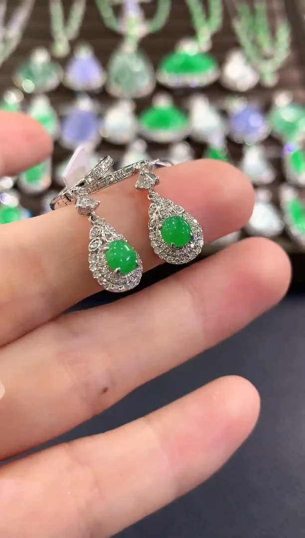 18K金镶嵌翡翠耳饰q36