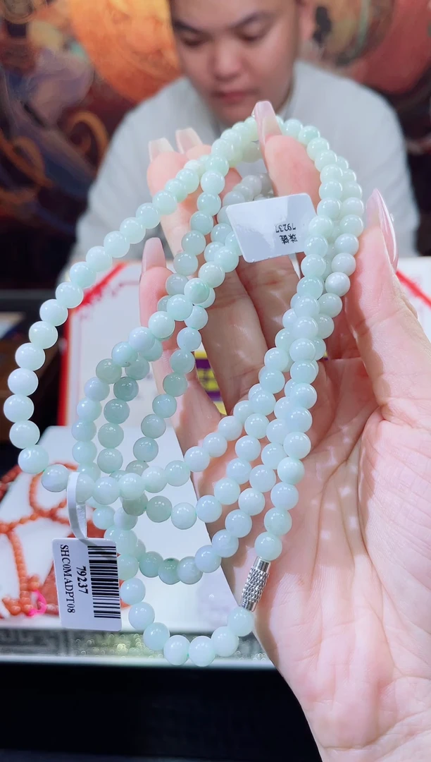 颈饰未镶嵌翡翠多样性发其一
