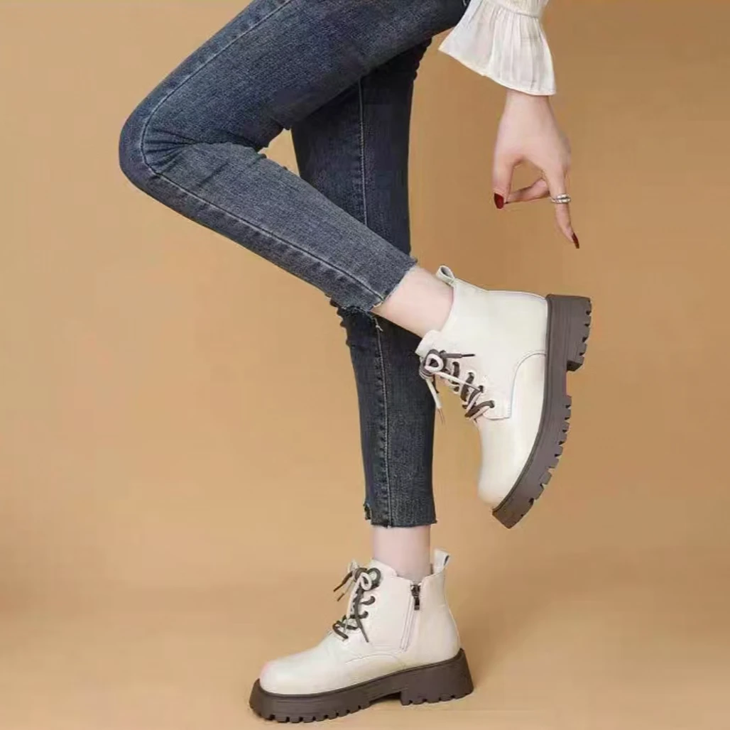 81397 新款时尚厚底侧拉链时装马丁靴四季款