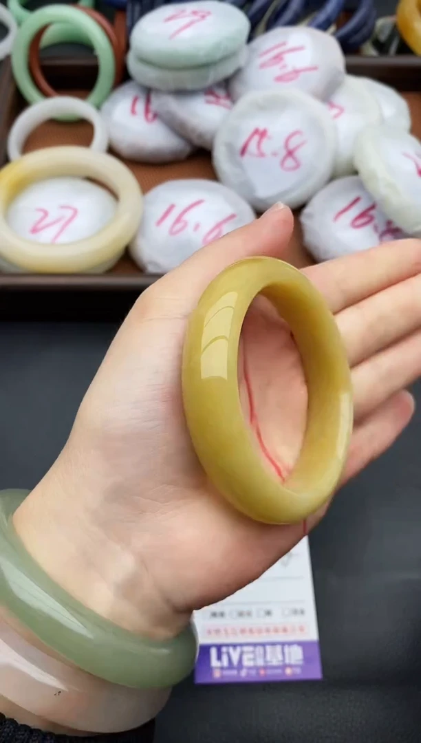 未镶嵌手镯石英质玉55+55/56