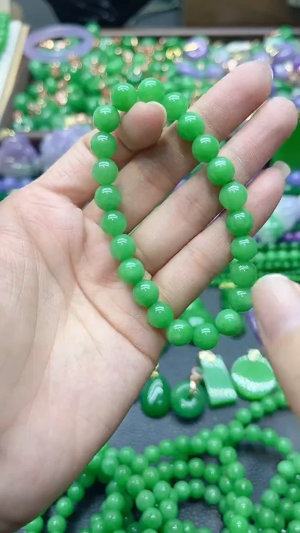 颈饰未镶嵌翡翠8mm绿单圈