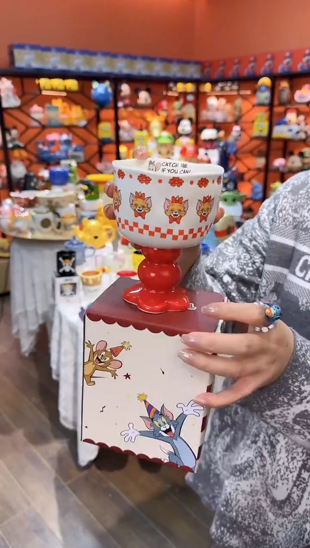 瓷片 @@猫和老鼠红色陶瓷高足杯