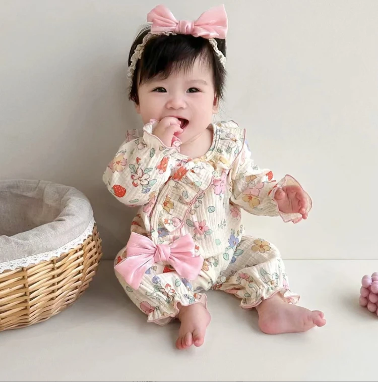 小鹿款娃娃领秋衣套装