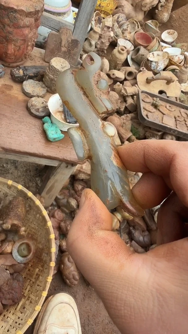 未镶嵌岫岩河磨玉（透闪石质玉）挂件 岫岩河磨玉