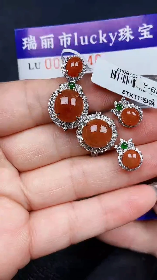 颈饰银S925镶嵌翡翠8446