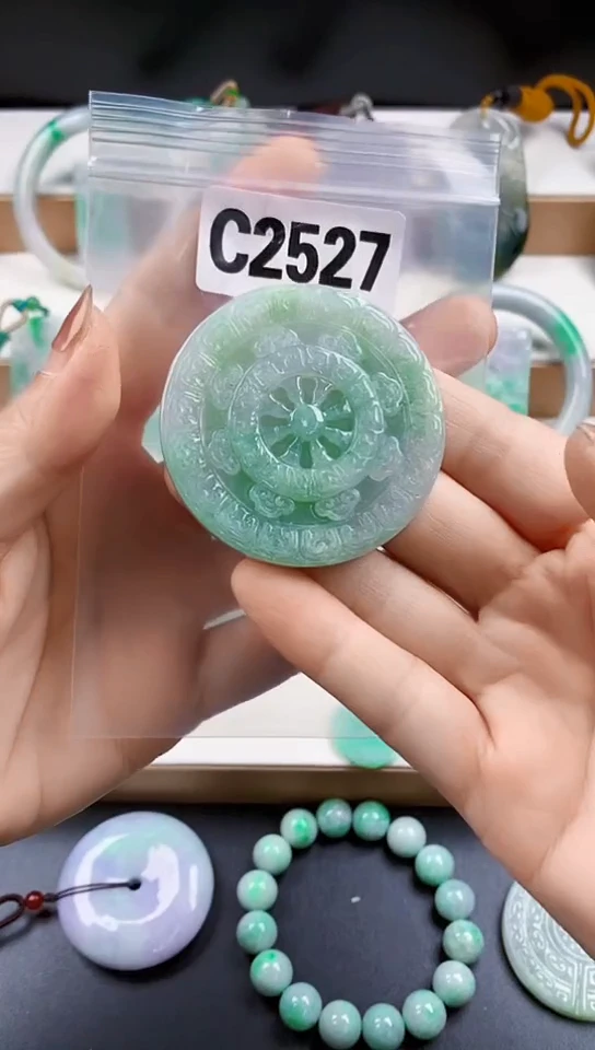 颈饰未镶嵌翡翠天然翡翠吊坠挂件