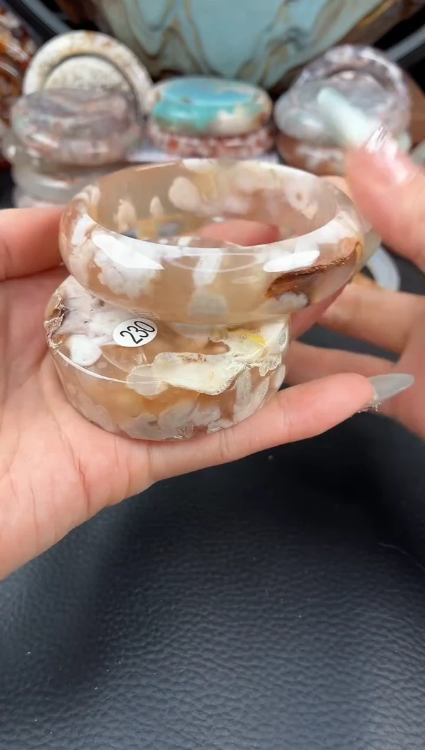 石英质玉手镯（圆镯）未镶嵌60