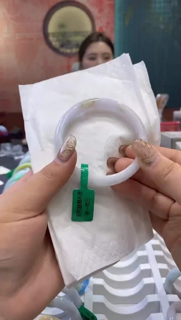 【闪购商品】翡翠手镯未镶嵌多人005279