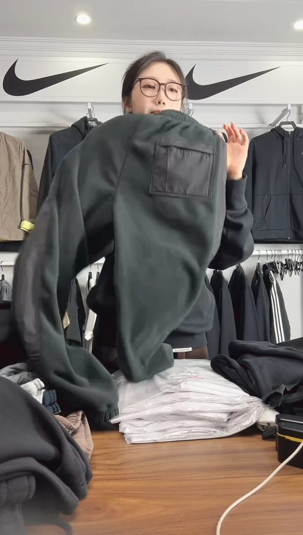 4893长裤黑色M码110-130斤不退换