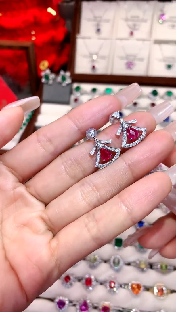 【闪购商品】红宝石耳饰18K金镶嵌1.1ct/天然宝石/七天无理由