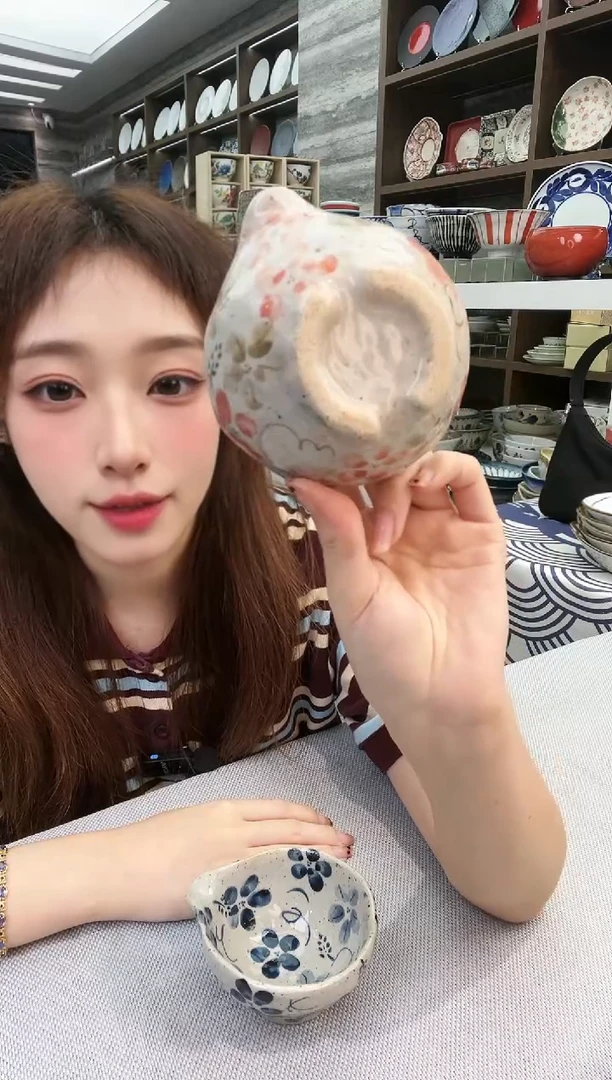 瓷灶师窑粉小花导流口小钵10.5cm