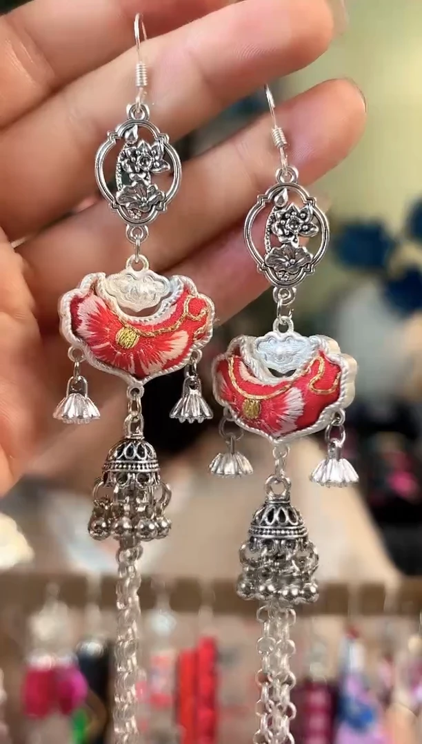 彩云南阁非遗老绣饰品810*