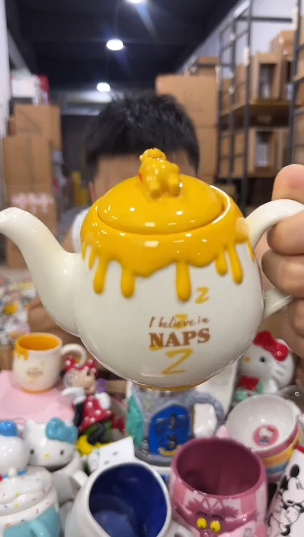 瓷片原盒维尼 蜂蜜茶壶