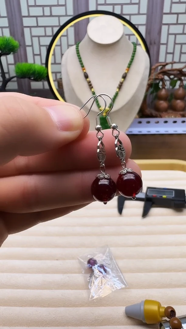 血珀银S925镶嵌耳饰E17