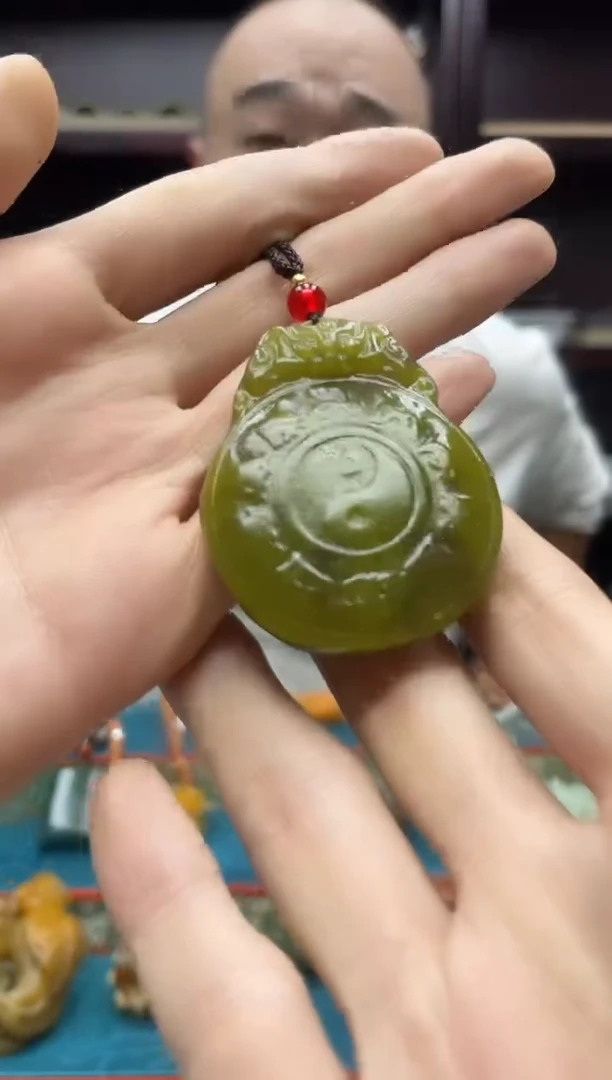 未镶嵌岫玉吊坠·