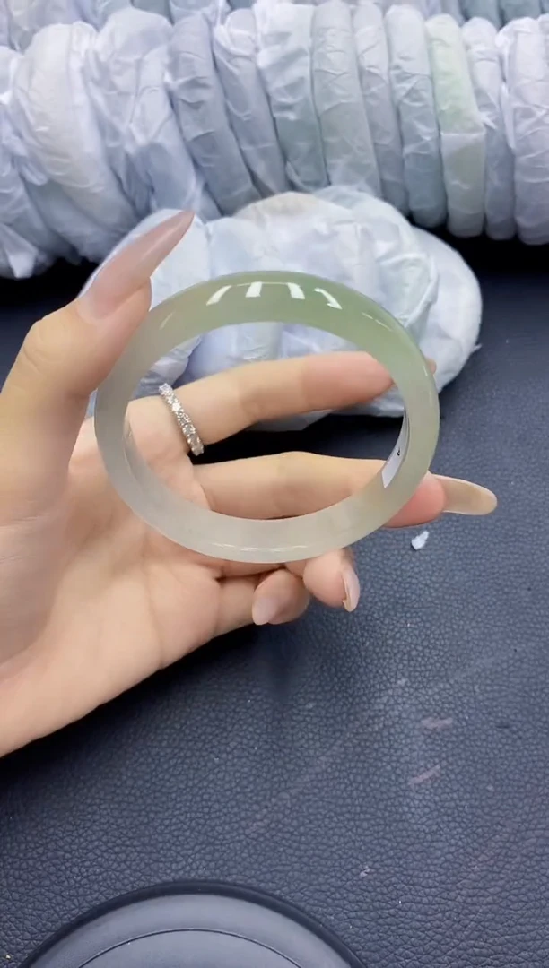 高冰透美人手镯 所见即所得8