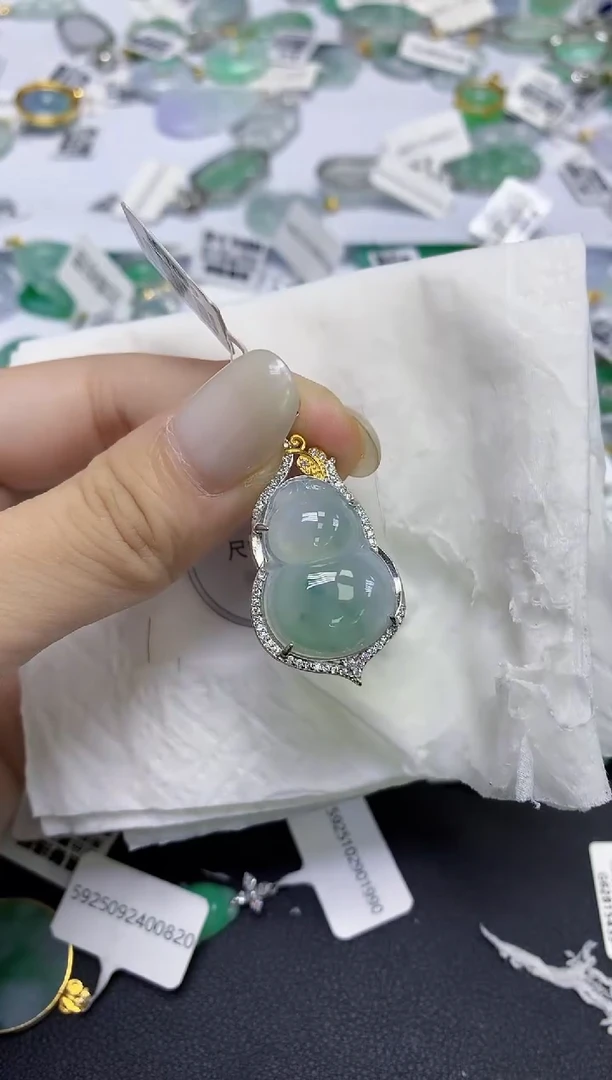 颈饰未镶嵌翡翠天然缅甸翡翠A货百元以上9元证书费自理