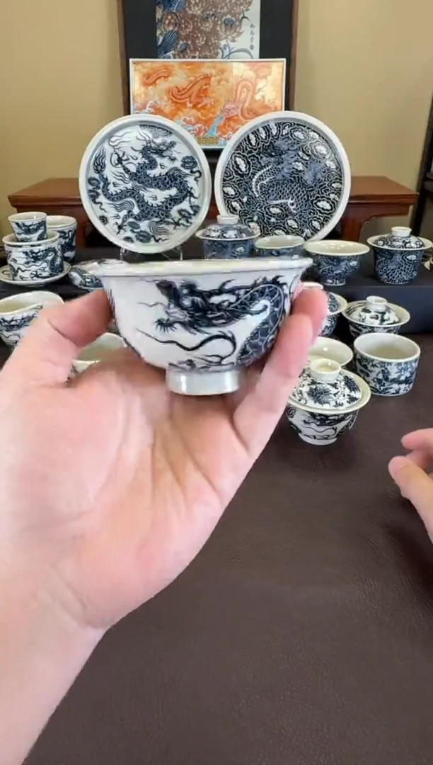 二号釉1351龙纹压手杯