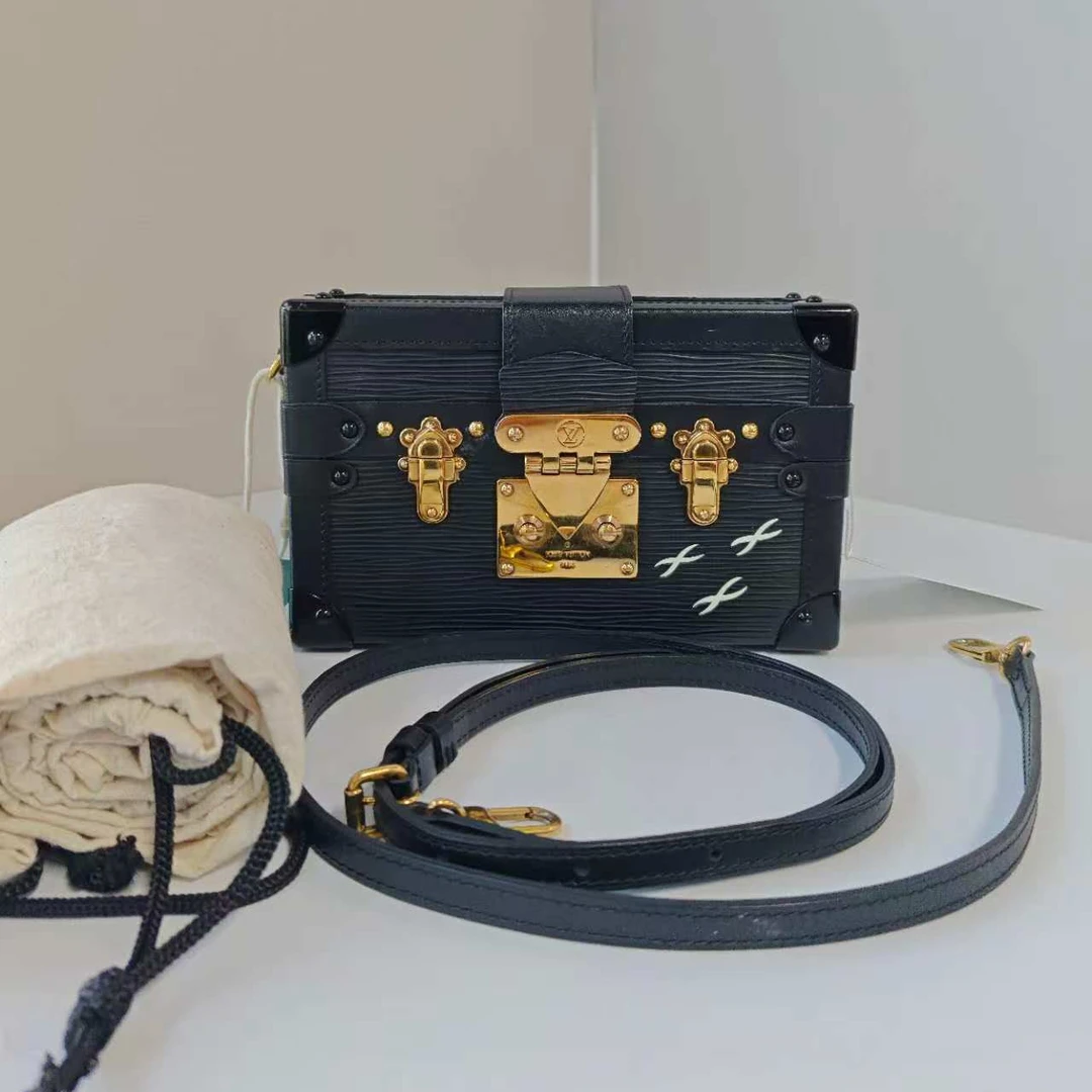 95新 LouisVuitton/路易威登 27-21专柜价33500