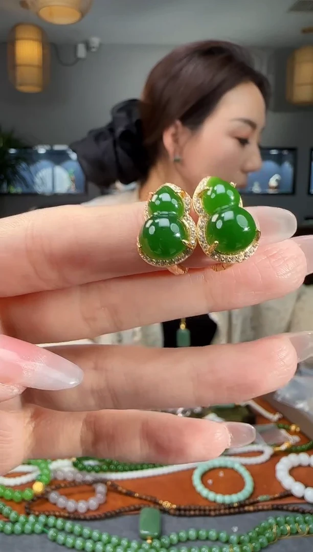银S925镶嵌和田玉耳饰1