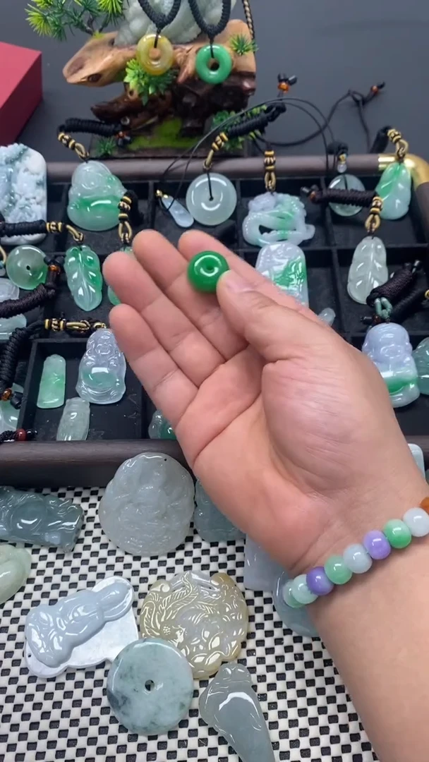 未镶嵌挂件翡翠一物一拍《所见即所得》