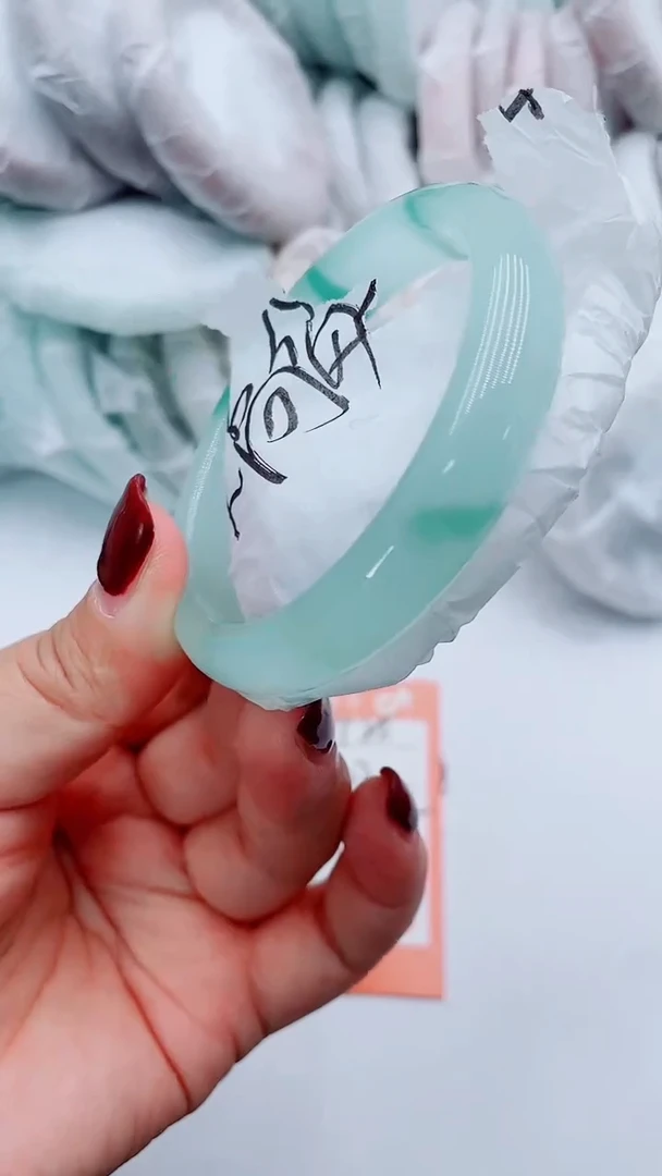 【闪购商品】石英质玉手镯未镶嵌T25-57-58