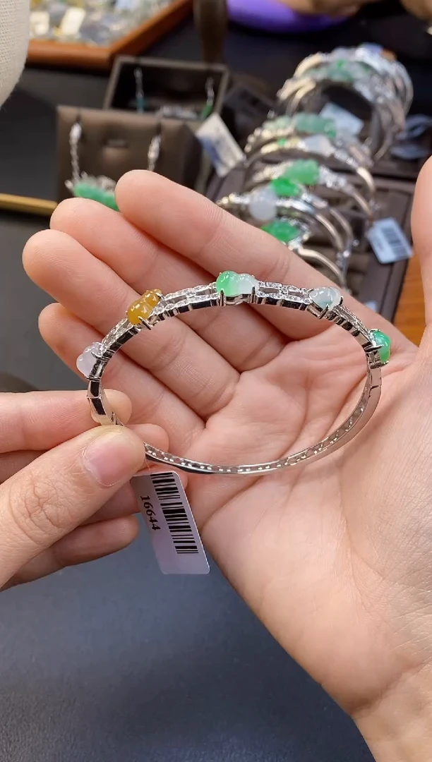 颈饰银S925镶嵌翡翠16644