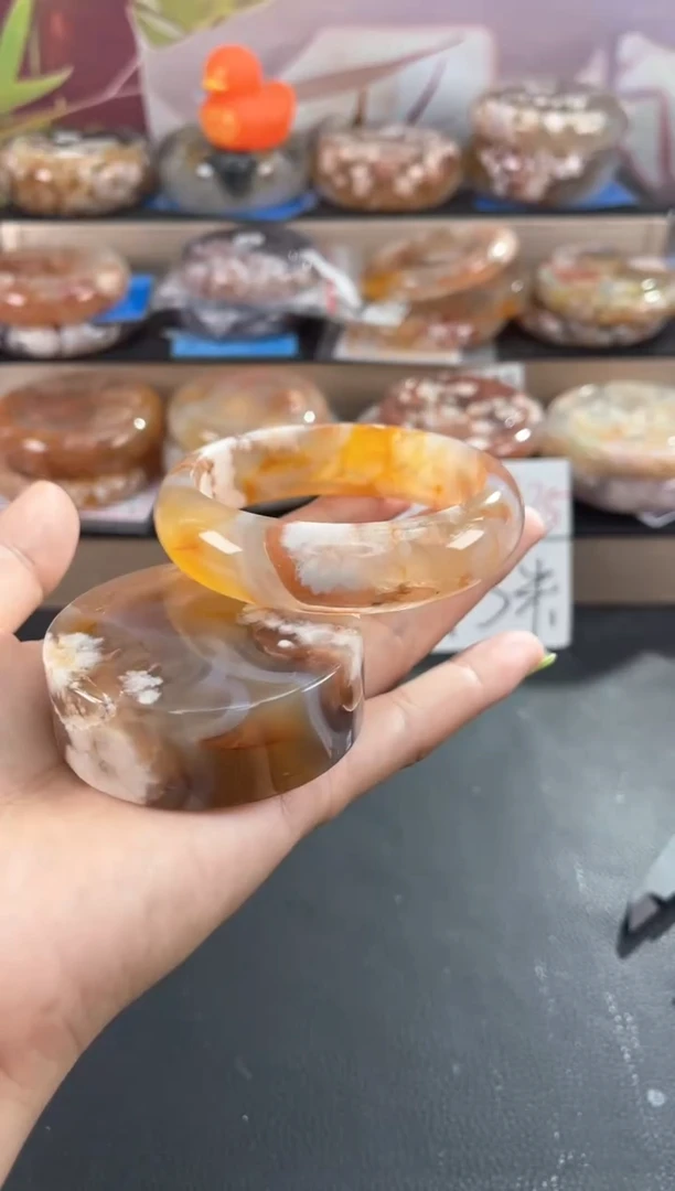 未镶嵌手镯石英质玉59