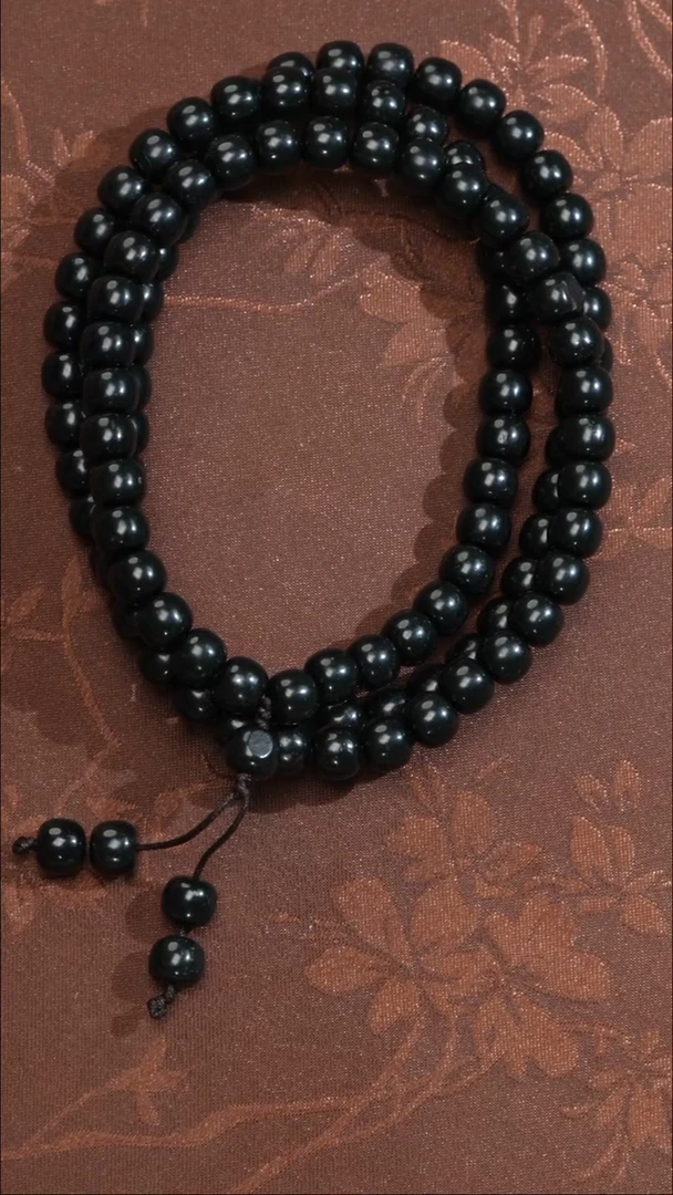 和田玉未镶嵌颈饰黑6-7老的108