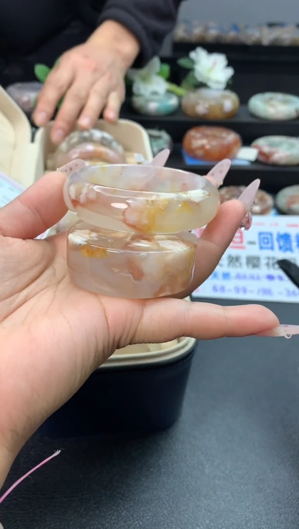 未镶嵌手镯石英质玉（54-55圈口）赠送镯心