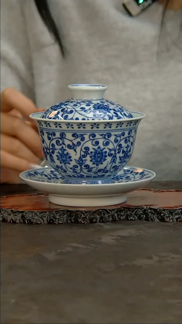 【闪购商品】青花手绘缠枝莲三才盖碗