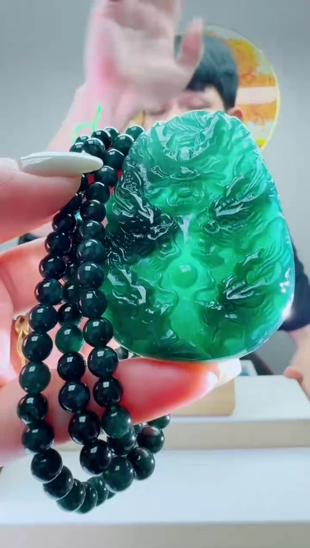 翡翠未镶嵌颈饰多样性随机发其一