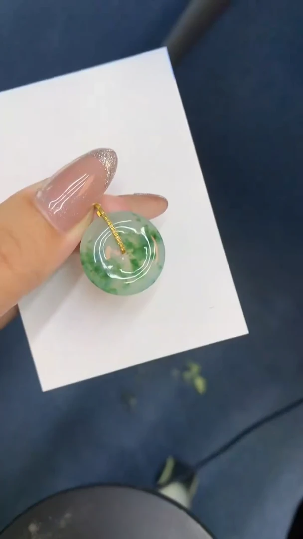 颈饰18K金镶嵌翡翠1