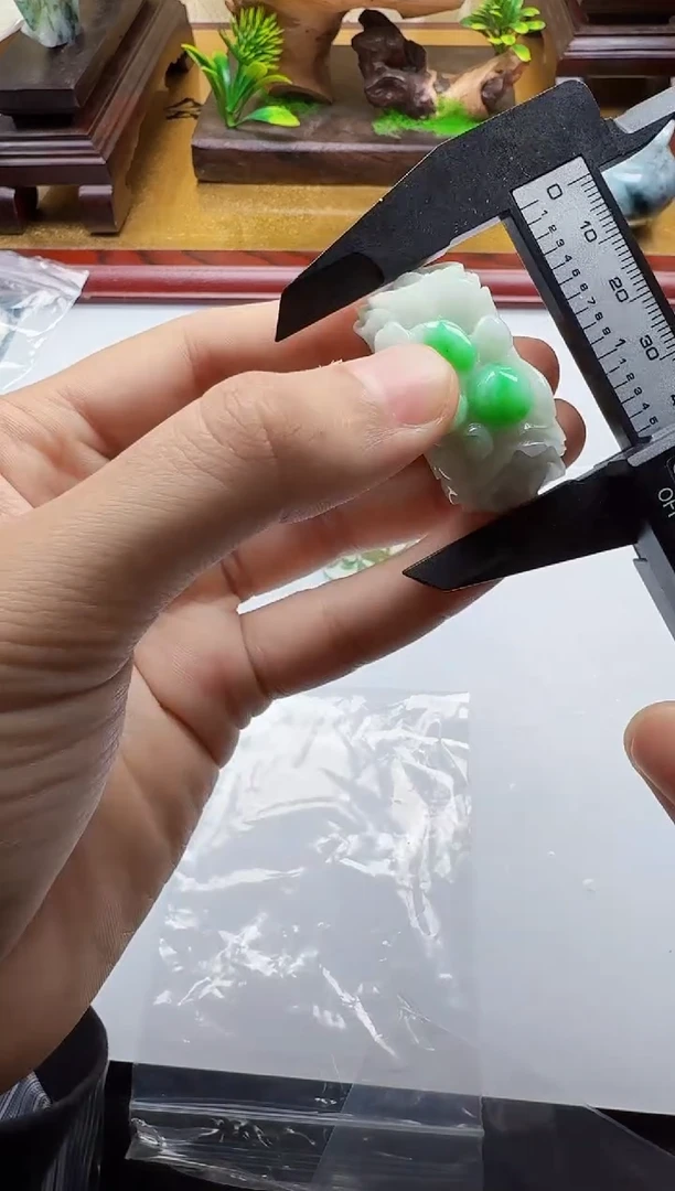 吊坠(不含链)未镶嵌翡翠1