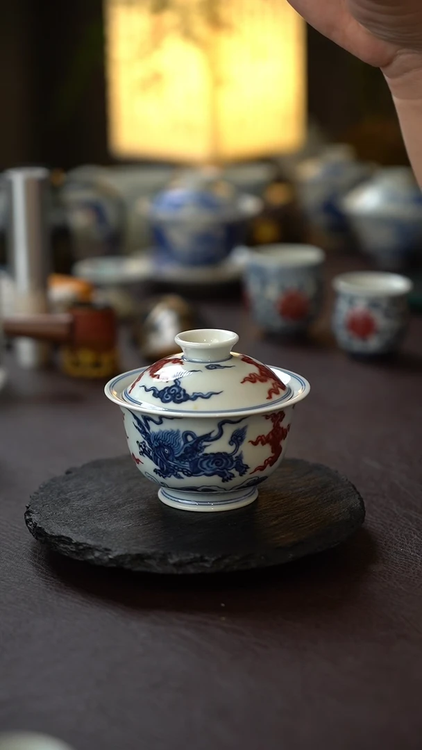 景德镇全手工手绘青花釉里红海象二才盖碗