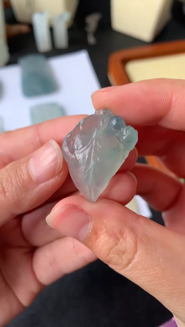 【闪购商品】定制翡翠未镶嵌翡翠