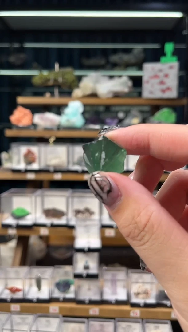 石材英国日光萤石