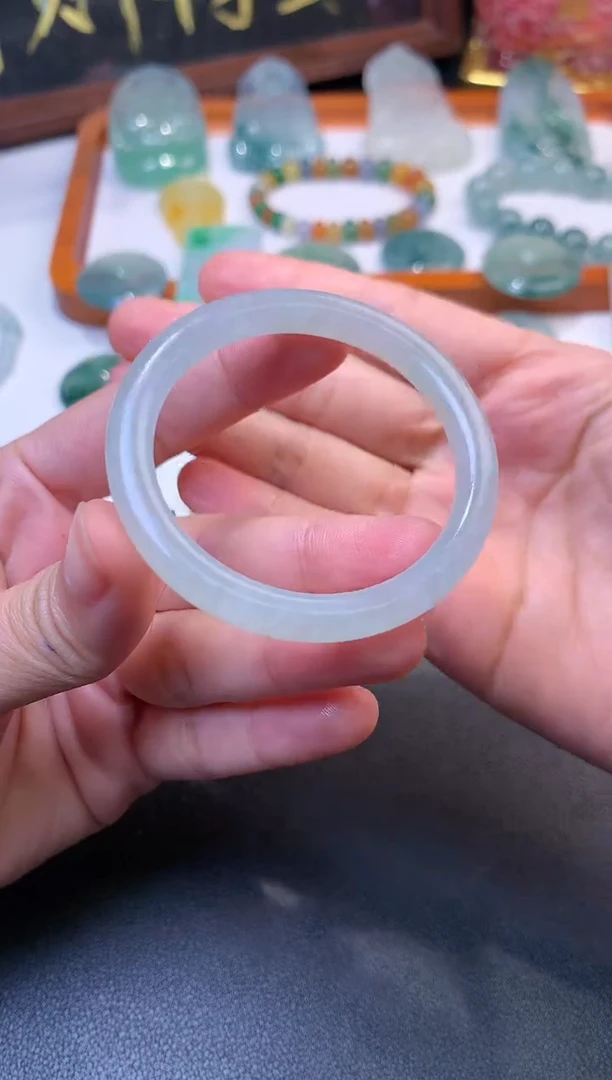 未镶嵌定制翡翠毛货