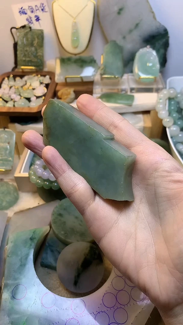 未镶嵌挂件翡翠刀**生 缅甸A货翡翠，没有运费险