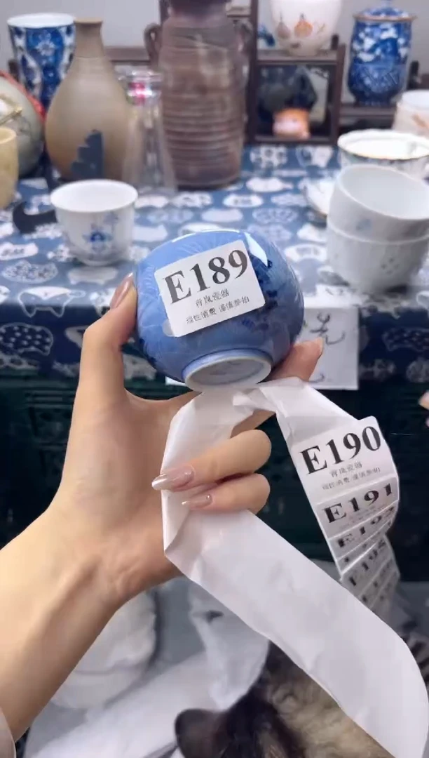 瓷片忙**爱  E189
