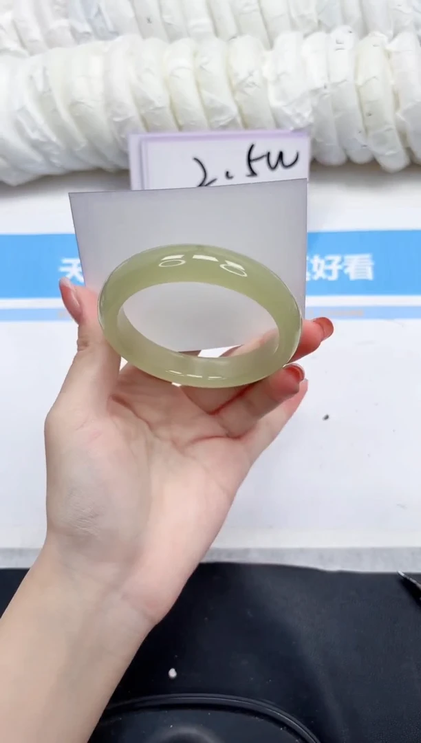 未镶嵌手镯石英质玉182-58-送女友