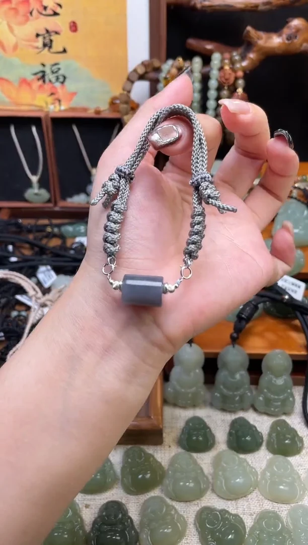 颈饰未镶嵌和田玉桶珠