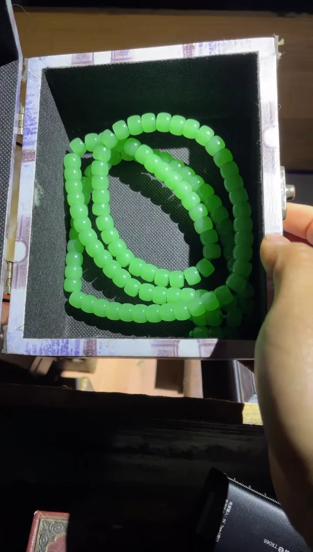 【闪购商品】苹果绿  老型珠 108 颗项链1件