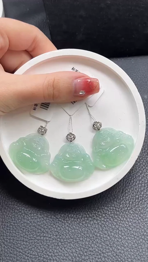 【闪购商品】翡翠颈饰18K金镶嵌佛公多样性发1件