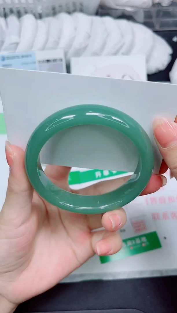 石英质玉手镯未镶嵌192-58